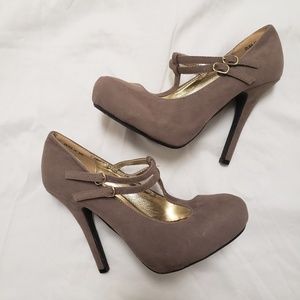 Bamboo Brown Heels